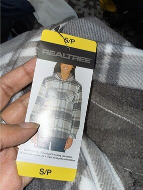 Realtree women Gray and White Plaid Crewneck Sweater